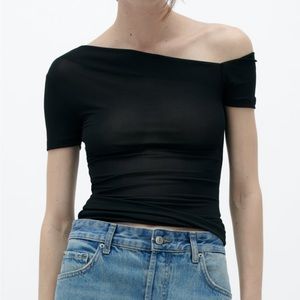 Zara Fitted Asymmetric Top. NWOT